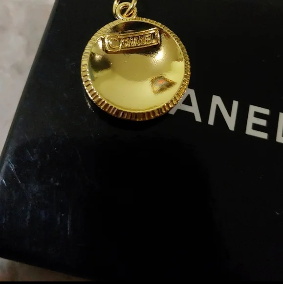 Authentic, exquisite CHANEL Necklace - Picture 3 of 11